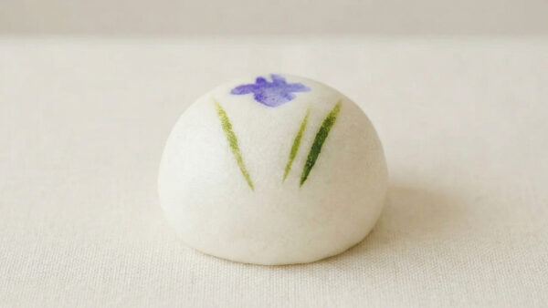 あやめ饅頭｜お菓子・パン用語辞典