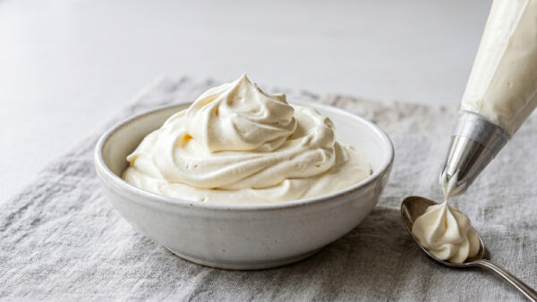 ホイップクリーム｜お菓子・パン材料辞典